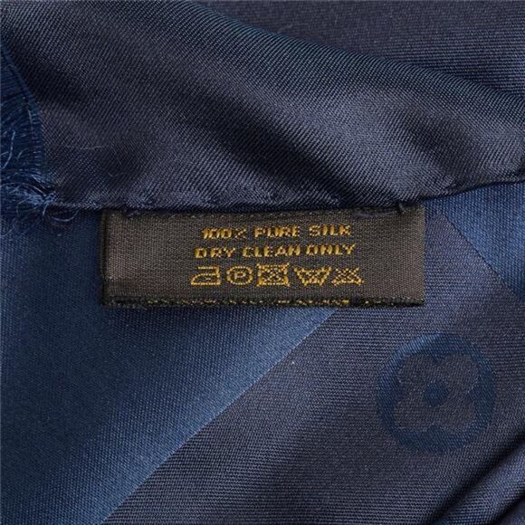 Louis Vuitton Bandeau All In LV M77002 Silk Scarf - Picture 6 of 6